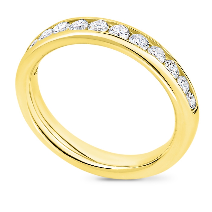 Julienne 3.35mm Gold pave diamond wedding band