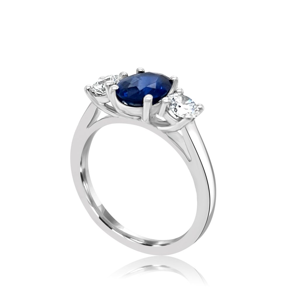 1.35ct Platinum oval Sapphire with riound 0.25ct diamonds engagement ring flat