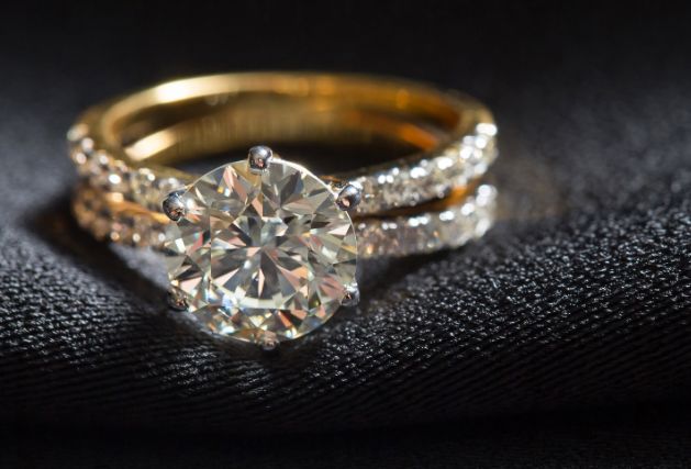 4ct Lab grown Diamond Ring